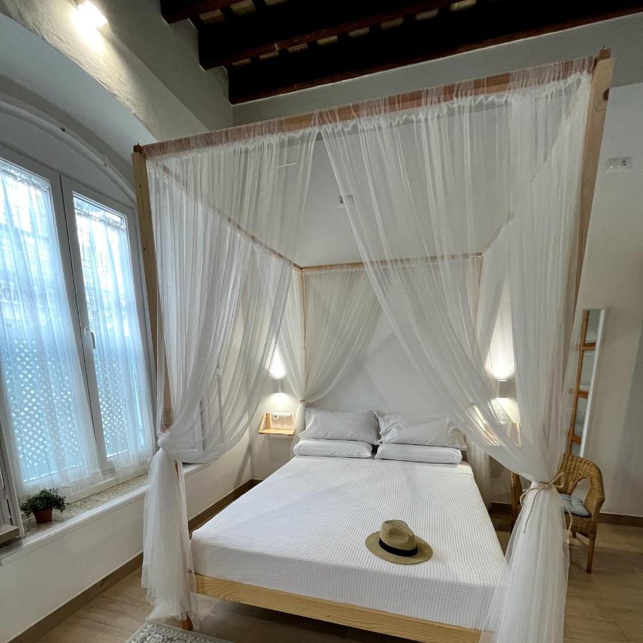 Apartamentos Turisticos Casa De Los Balcones Chipiona Exterior photo